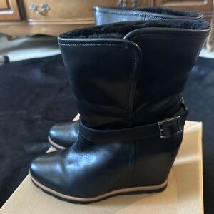 UGG Ellecia Ankle Boots Black Leather Size (10US)
